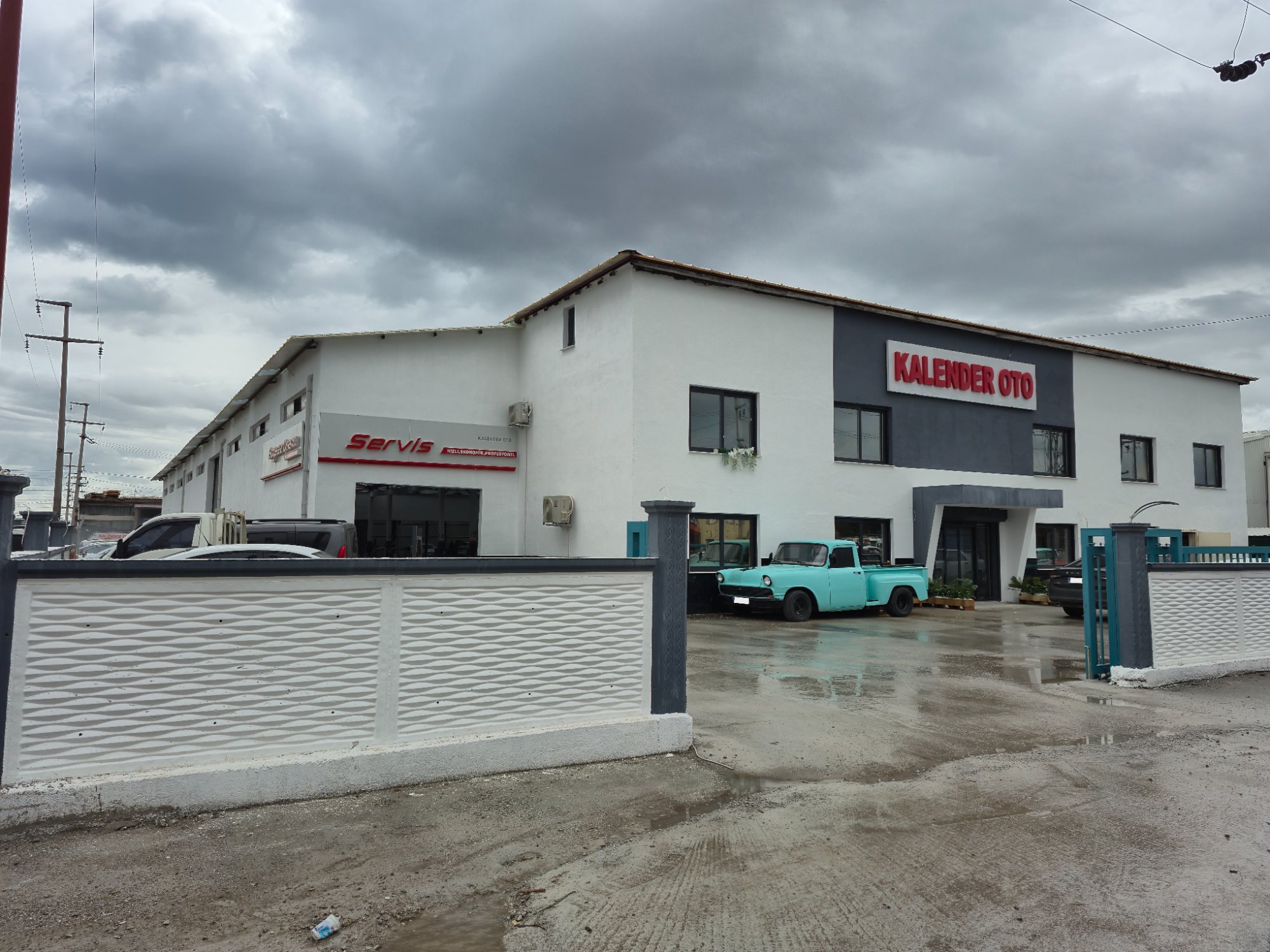 Kalender Oto Servis Binası